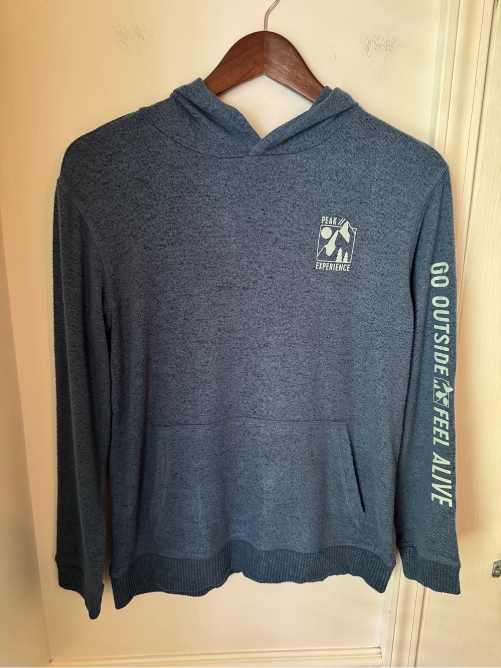 Bixby Nomad Youth Blue Hooded Long-Sleeve Tee with Outdoor Graphic Size 12-14